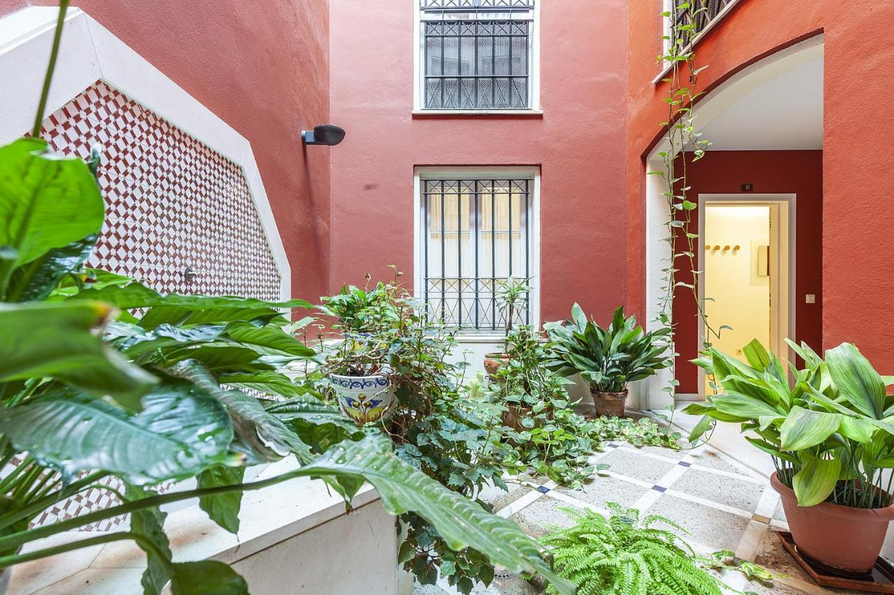 Precioso En Santa Cruz Lirio Bajo Apartment Sevilla Bagian luar foto