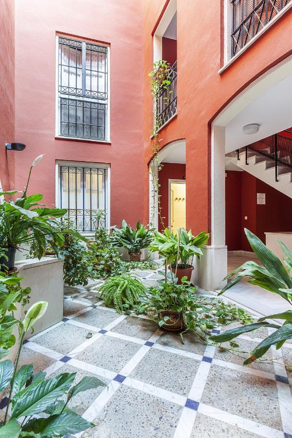 Precioso En Santa Cruz Lirio Bajo Apartment Sevilla Bagian luar foto